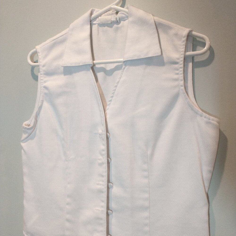 NWOT Ann Taylor Cotton Vest with Covered Buttons Size 10